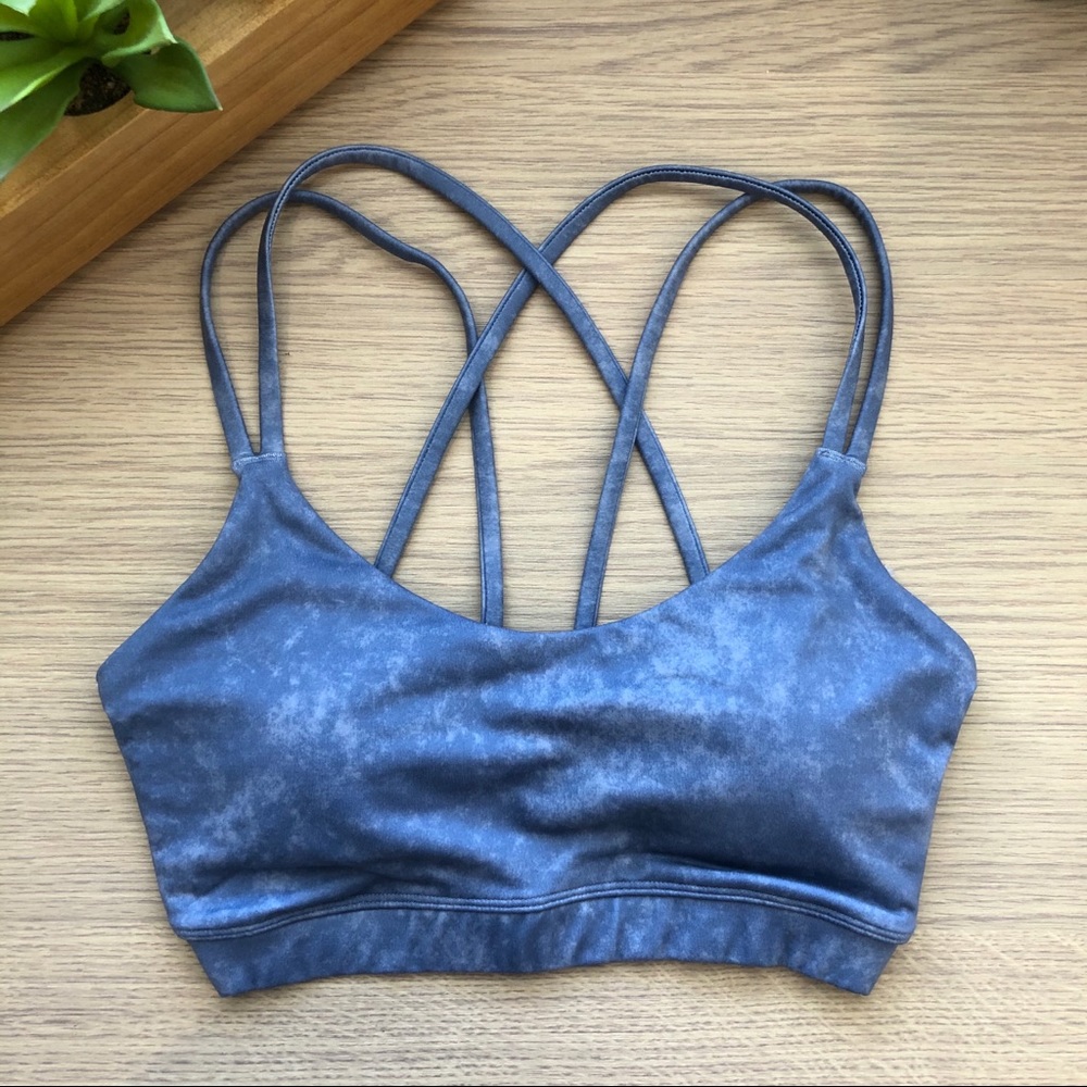 NWT Size XS Gilly Hicks Go Recharge Sports Bra